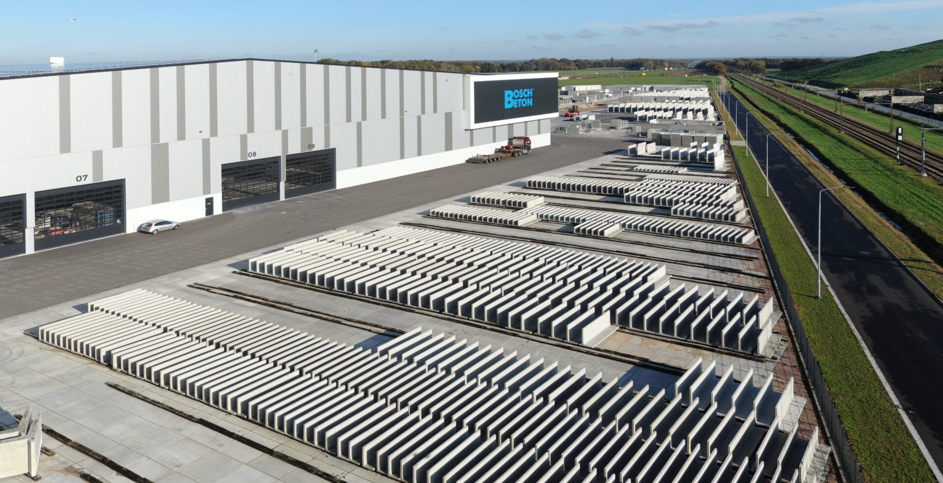 Bosch Beton - Voorraad keerwanden bij state-of-the-art fabriek in Barneveld
