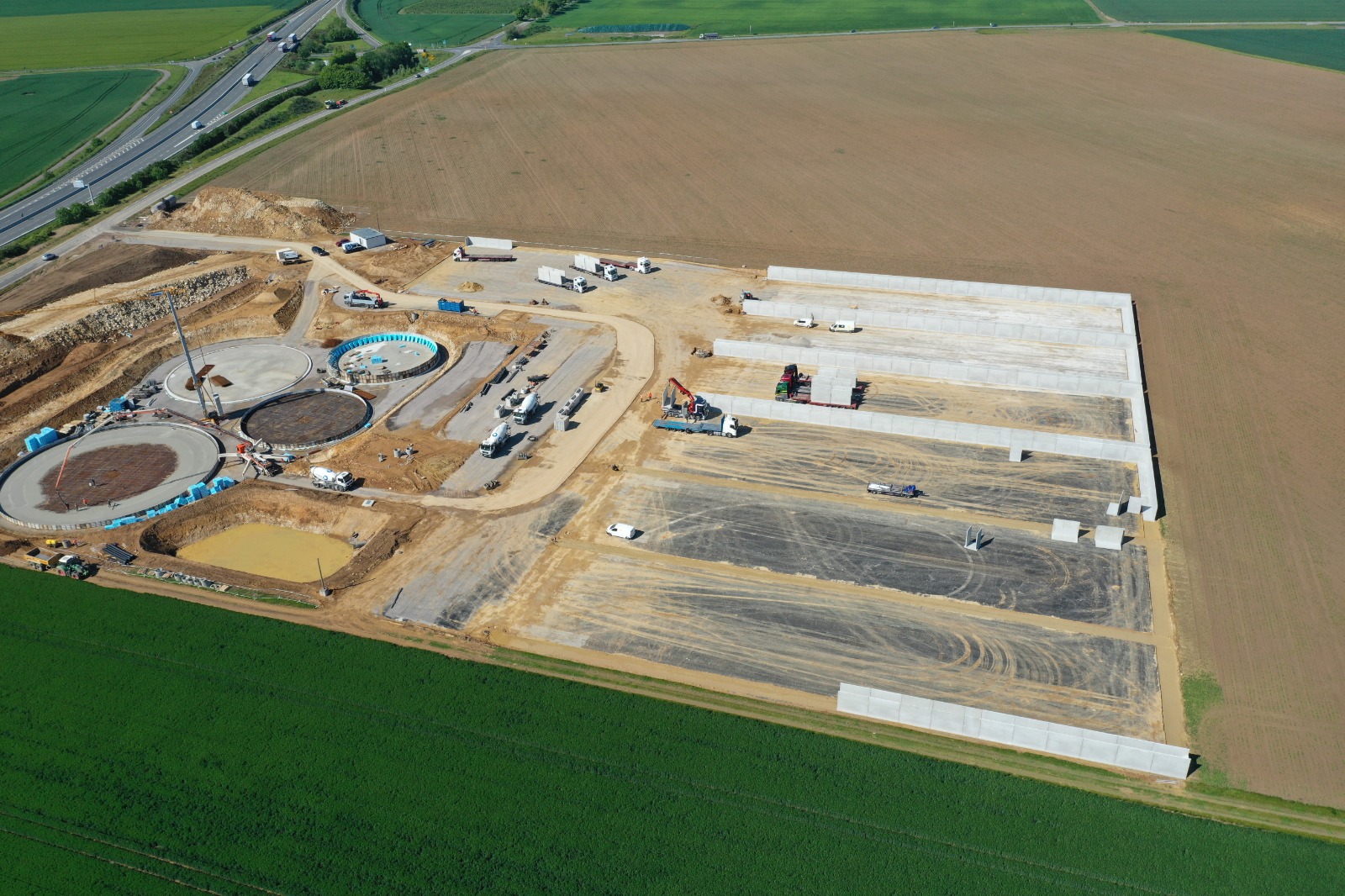 Bosch Beton - Keerwanden voor biogasproject in Lévignen, Frankrijk