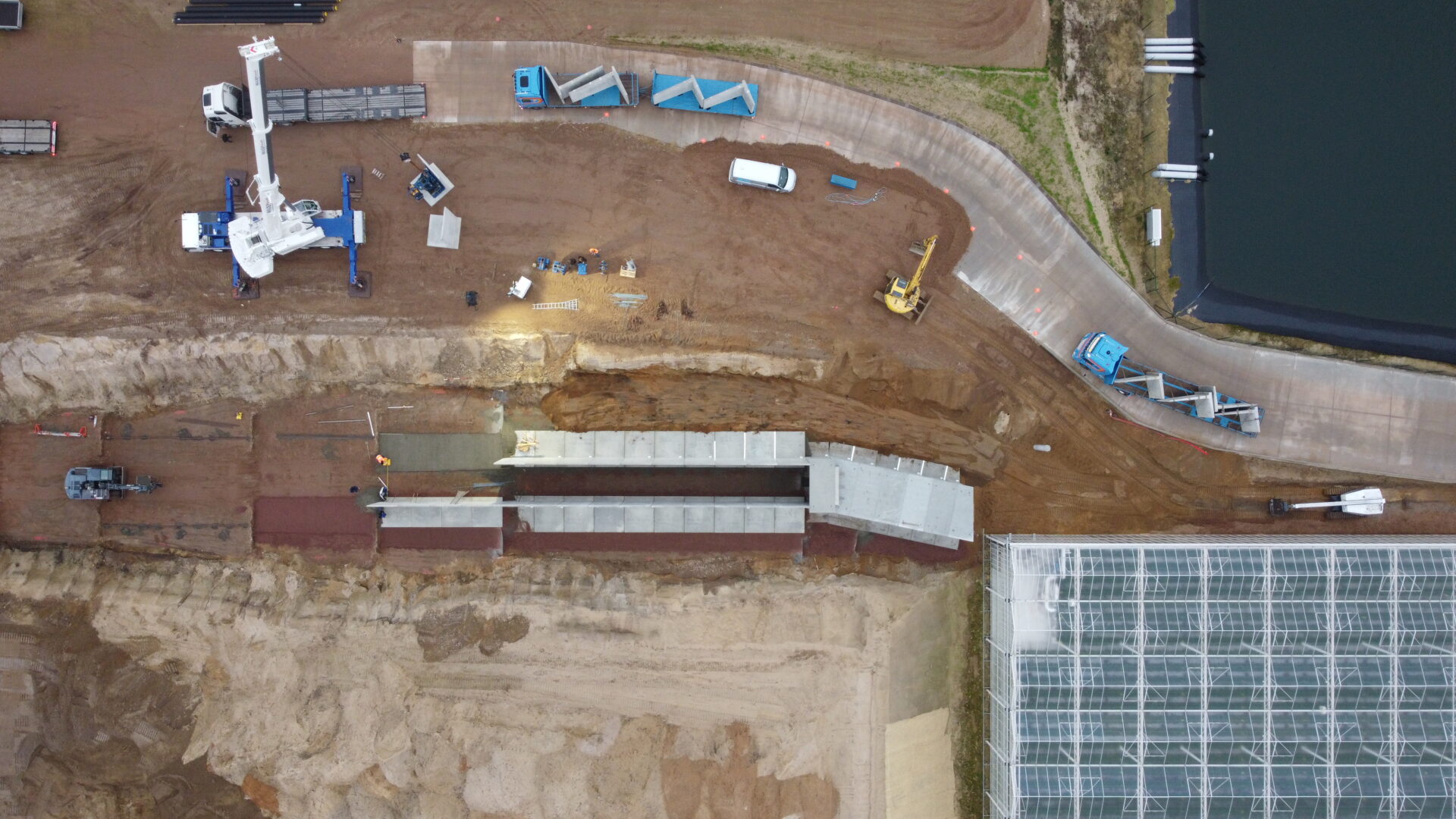 Bosch Beton - Hellingbaan en tunnel van keerwanden bij teler in Lutherstadt Wittenberg (DE)