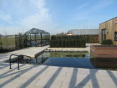 Bosch Beton - Natuurlijke zwemvijver van keerwanden in Noordwijkerhout