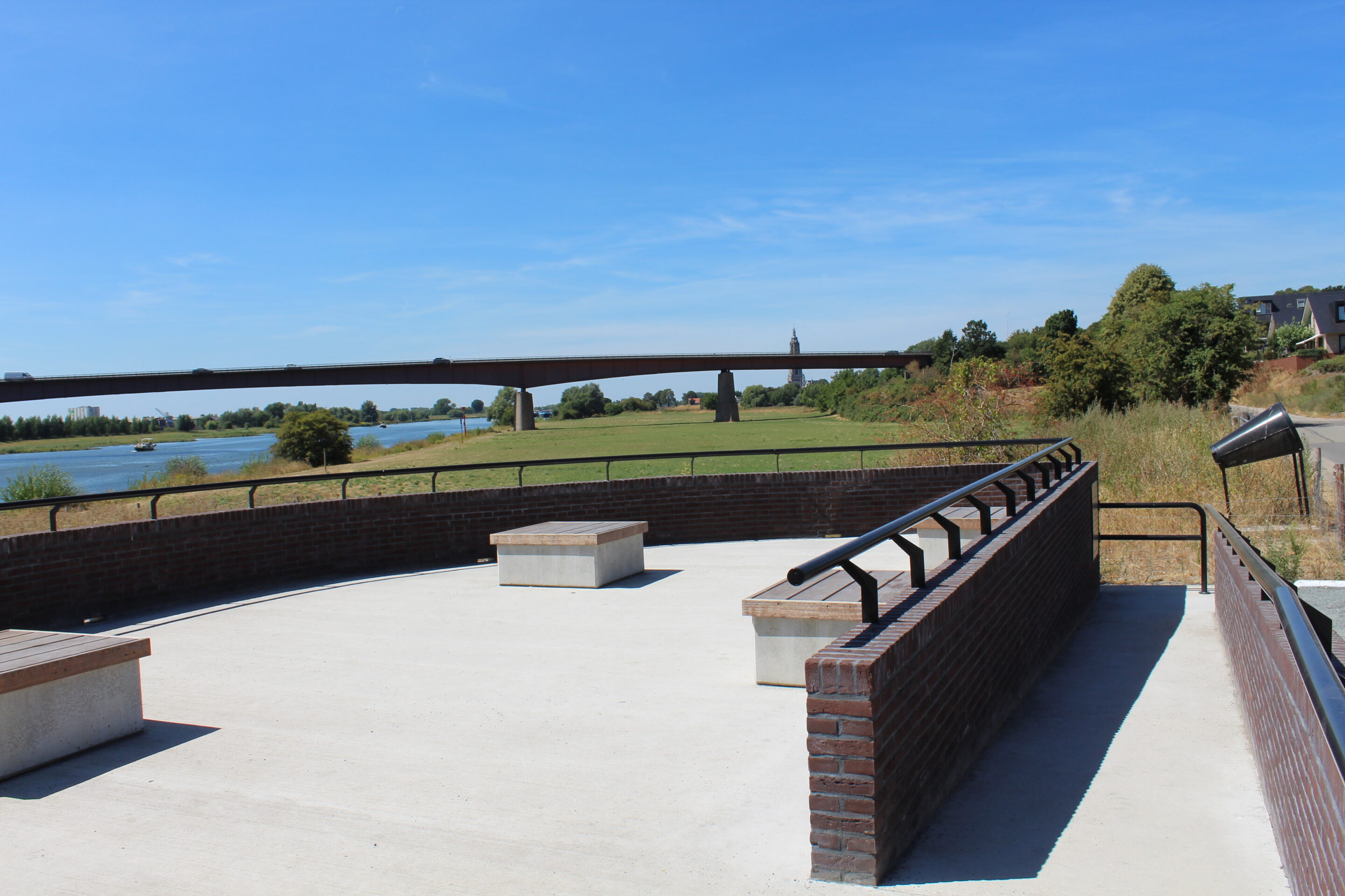 Radius keerwanden voor uitzichtpunt in Rhenen